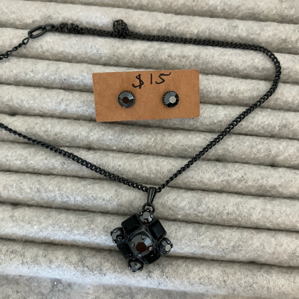 Konplott Black Necklace & Earrings Set